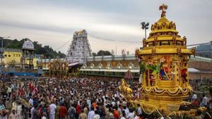 வீக் என்ட்டில் திருப்பதி ஏழுமலையானை இத்தனை பேர் தரிசித்தார்களா? நேற்று திருமலையில் குவிந்த மக்கள் 