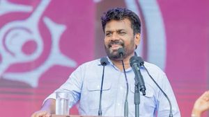 இலங்கை நாடாளுமன்ற தேர்தல்: அனுர குமார திசநாயக்க சுனாமியில் புதைந்து போன மகிந்த ராஜபக்சே கட்சி! 