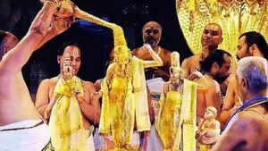 திருப்பதியில் 1000 ஆண்டுகள் பழமைவாய்ந்த ராமர் சிலையின் உடைந்த விரல் சரி செய்து மீண்டும் பொருத்தம் 
