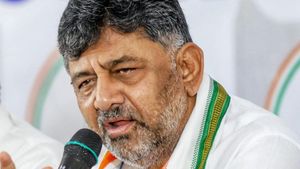 முடிச்சுவிட்டீங்க போங்க.. கர்நாடகா காங்கிரஸ் எம்எல்ஏ பற்ற வைத்த நெருப்பு... கொதி கொதித்த டிகே சிவகுமார் 