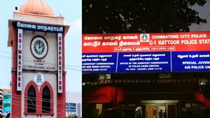7 வயது மகனின் உயிரைப் பறித்த காய்ச்சல்.. பெற்றோர் எடுத்த துயர முடிவு.. சோகத்தில் மூழ்கிய கோவை 