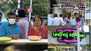 10 ரூபாய் டிஃபன்; 15 ரூபாய் சாப்பாடு!  சேவை மணம் வீசும் மதுரை தம்பதி 