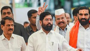 ட்விஸ்ட் தரும் ஷிண்டே.. மும்பையில் மிஸ்ஸிங்! ஆட்சி அமைக்க முடியாமல் திணறும் பாஜக.. என்ன நடக்கிறது 