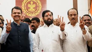 தேவேந்திர பட்னாவிஸ் VS ஷிண்டே.. மகாராஷ்டிரா புதிய முதல்வர் டிசம்பர் 5ல் பதவியேற்பு.. யார் தெரியுமா? 
