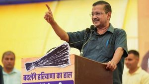 அடுத்த ஆண்டு டெல்லி சட்டசபை தேர்தல்.. இப்பவே  ஆம் ஆத்மி வேட்பாளர்களை அதிரடியாக அறிவித்த கெஜ்ரிவால் 