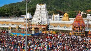 திருமலை திருப்பதியில் இலவச தரிசனத்திற்கு எத்தனை மணி நேரம் ஆனது தெரியுமா? 