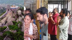 வேலூர் லட்சுமி நரசிம்மர் கோயிலில் நடிகர் சூர்யா, சிறுத்தை சிவா.. ரசிகர்களை நெகிழ வைத்த சம்பவம் 