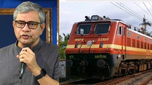  ரயில்களில் எத்தனை நாளைக்கு ஒருமுறை போர்வைகள் துவைக்கிறாங்க தெரியுமா? மத்திய அரசே கொடுத்த டேட்டா