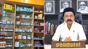 ரூ.3 லட்சம் தரும் தமிழக அரசு.. முதல்வர் மருந்தகம் அமைக்க விண்ணப்பிப்பது எப்படி? அரசு அதிகாரி தகவல் 