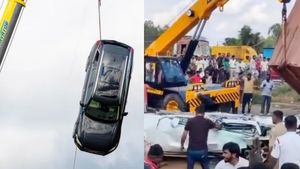  வால்வோ காருக்கே இந்த நிலைமையா? எதுக்கும் அசராத வால்வோவையே நொறுக்கிய கண்டெய்னர்! பெங்களூர் சம்பவம்