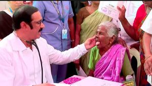 வெள்ள நிவாரணத்தில் பாகுபாடு! சென்னைக்கு 6 ஆயிரம்..வட மாவட்டங்களுக்கு 2 ஆயிரமா? பாமக அன்புமணி காட்டம்
