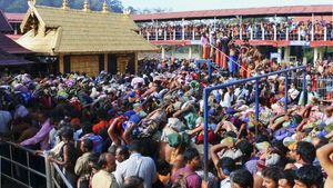 சபரிமலையில் இந்த ஆண்டில் வருகை தந்த பக்தர்கள் எவ்வளவு தெரியுமா?.. வசூலிலும் புதிய சாதனை 