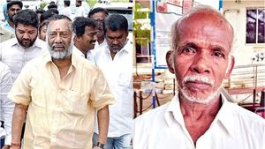 ஓபிஎஸ் தம்பி ஓ.ராஜாவுக்கு சிக்கல்... கைலாசநாதர் கோவில் பூசாரியின் தந்தை தேனி கலெக்டரிடம் பரபரப்பு மனு 