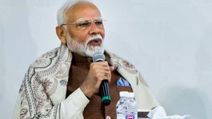 “எனக்கும் குடும்பம் இருக்கு.. அதில் 140 கோடி பேர்.. நான் இன்னும் அதிகமா உழைக்கணும்”! உருகிய மோடி