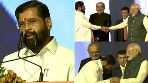 மகாராஷ்டிர துணை முதல்வராக பதவியேற்கும் முன்பு ஷிண்டே செய்த காரியம்.. ஆளுநர் கொடுத்த ரியாக்‌ஷன் 