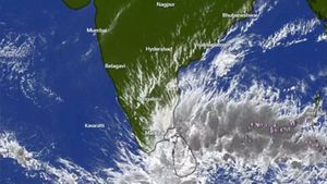 8 கி.மீ வேகத்தில் நகரும் காற்றழுத்த தாழ்வு மண்டலம்! சென்னைக்கு டேஞ்சரா? வானிலை மையம் விளக்கம் 