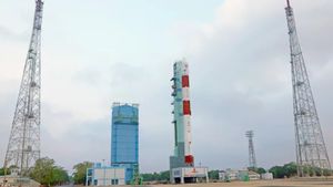  விண்வெளியில் டிராபிக் ஜாம்.. பிஎஸ்எல்வி சி-60 ராக்கெட் ஏவுதல் தாமதம்.. இஸ்ரோ தலைவர் சொன்ன காரணம்