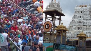 அமாவாசைக்கு அடுத்த நாள் பிரதமை திதியில்! திருப்பதி ஏழுமலையானை தரிசிக்க எவ்வளவு நேரமானது தெரியுமா? 