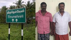 கேரளாக்காரர்களுக்கு நெல்லையில் குப்பை கொட்ட இடம் எப்படி தெரியும்? விசாரணையில் இருவர் பகீர் 