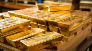  நாட்டில் அரசின் கையிருப்பை விட மக்களிடம் இருக்கும் தங்கம் அதிகம்.. எவ்வளவு வச்சிருக்காங்க தெரியுமா?
