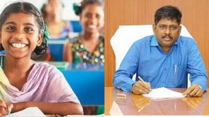 பெண் குழந்தைகளுக்கு தமிழக அரசு தரும் 50000 ரூபாய்.. ஆதார் கார்டு, டீசி... என்னென்ன வேண்டும்? 