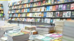  பெங்களூர் புத்தக திருவிழாவில் பள்ளி, கல்லூரி மாணவர்கள் 3 ஆயிரம் பேருக்கு தலா 100 டிஸ்கவுண்ட் கூப்பன் 