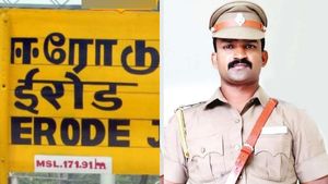ஈரோடு சப்-இன்ஸ்பெக்டர் சசிக்குமார்.. படுக்கை அறையில் கண்ட காட்சி.. கலங்கி நிற்கும் மனைவி 