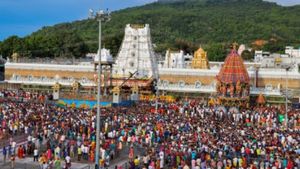 பவுர்ணமி + போகி பண்டிகை! திருப்பதி ஏழுமலையானை தரிசிக்க இத்தனை பேர் குவிந்தார்களா? 