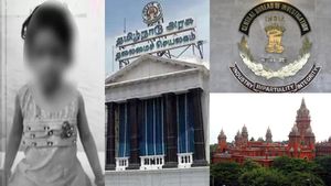 விக்கிரவாண்டி பள்ளி கழிவுநீர் தொட்டியில் பலியான குழந்தை.. தமிழக அரசு பதிலளிக்க ஹைகோர்ட் உத்தரவு 