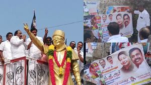  எங்கய்யா என் போட்டோவ காணோம்.. தேனி மா.செ முன் போஸ்டரை கிழித்த ஒ.செ.! அதகளமான அதிமுக நிகழ்ச்சி!