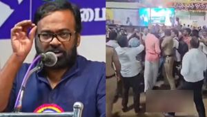 கரு பழனியப்பன் பேச்சால் அடிதடி.. திருப்பூர் ஆர்எஸ்எஸ் மாவட்ட தலைவர் மீது தாக்குதல் - பரபரப்பு 