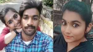  “என்னை மன்னிச்சு விட்ருங்க.. நான் படிக்கணும்”.. காதலனை கொலை செய்த கிரீஷ்மா கோர்ட்டில் கதறல்!