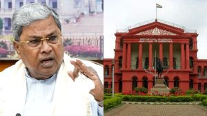 சித்தராமையாவுக்கு சிக்கல் மேல் சிக்கல்! முடா வழக்கு விசாரணை.. தடை விதிக்க மறுத்த கர்நாடக ஐகோர்ட்! 