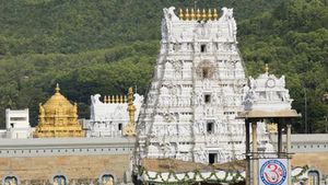 பிரதோஷம் அன்று! திருப்பதி ஏழுமலையான் கோயிலில் சர்வ தரிசனத்திற்கு எத்தனை மணி நேரம் ஆனது? 