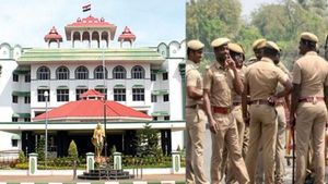 அரசு ஊழியர்கள் அறிய வேண்டிய மதுரை ஹைகோர்டின் முக்கிய உத்தரவு.. காவலர்களுக்கு குட்நியூஸ்