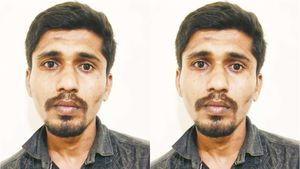 மூணாறு சுற்றுலா.. தேனியில் கோலமாவு டப்பாவால் நாமக்கல் இளைஞருக்கு ராஜ வாழ்க்கை.. இறுதியில் ட்விஸ்ட் 