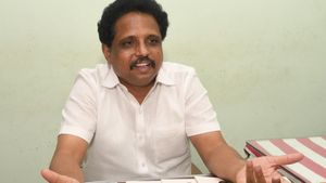 மதுரை எம்பி சு வெங்கடேசனுக்கு திடீர் நெஞ்சுவலி.. விழுப்புரம் மருத்துவமனையில் அனுமதி 