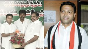  திடீரென மனம் மாறிய செந்தில் முருகன்.. ஈரோடு கிழக்கு இடைத்தேர்தலில் அதிமுக மாஜி வேட்பு மனு வாபஸ்!
