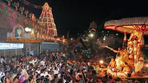 திருவோணம் நட்சத்திரத்தின் போது திருப்பதி ஏழுமலையானை சர்வ தரிசனத்திற்கு தரிசிக்க எத்தனை மணி நேரமானது?