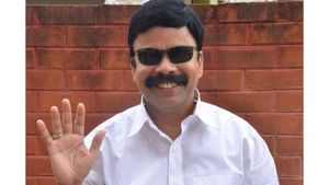 அரசியலில் ரீ-என்ட்ரி கொடுத்த பவர் ஸ்டார் சீனிவாசன்! இந்த கட்சியிலயா சேர்ந்துட்டாரு? வெளியான தகவல்