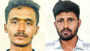 ராமநாதபுரம் அருகே ராத்திரியில் பெரிய வேலை.. எல்லாமே சேலம் தோப்புக்குள்.. வசமாக சிக்கிய 2 பேர் 
