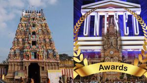 குரு பகவான் கோயிலான ஆலங்குடி ஆபத்சகாயேஸ்வரர் கோயிலுக்கு யுனெஸ்கோ விருது! 