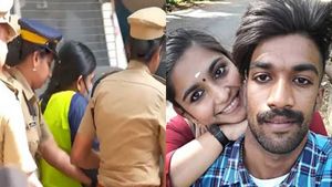 மரண தண்டனை.. ஷாரோன் ராஜை கொன்ற பின் காதலி கிரீஷ்மா போட்ட நாடகம்.. போலீஸ் எப்படி பிடித்தார்கள்? 