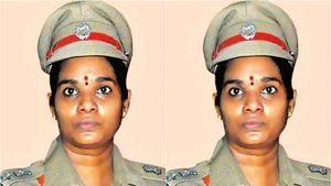  மதுரை சிறை விவகாரம்.. கடலூர் சிறைத்துறை கண்காணிப்பாளர் ஊர்மிளாவின் முன்ஜாமீன் மனு தள்ளுபடி 