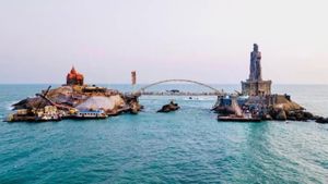 வள்ளுவரா? விவேகானந்தரா? கன்னியாகுமரியில் நடந்த போராட்டம் பற்றி தெரியுமா? 