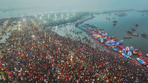 Mahakumbh Mela 2025: இந்தியாவின் கலாச்சார பன்முகத்தன்மையை வெளிப்படுத்தும் மகா கும்பமேளா கலை கிராமம்!