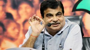 தரமற்ற சாலை அமைப்பது ஜாமீனில் வர முடியாத குற்றம்.. சிறைக்கு அனுப்ப வேண்டும்.. நிதின் கட்காரி அதிரடி 