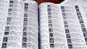  கோவையில் இறுதி வாக்காளர் பட்டியல் வெளியீடு.. மொத்தம் 31.85 லட்சம் வாக்காளர்கள் 