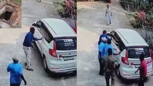 துருப்பிடித்த மூடி.. விக்கிரவாண்டி தனியார் பள்ளி செப்டிங் டேங்கில் விழுந்து குழந்தை இறந்தது எப்படி?