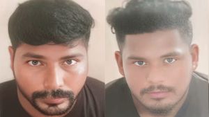ராமேஸ்வரம் உடை மாற்றும் ரூமில் கேமரா.. டக்னு சுதாரித்த பெண்.. 2 பேர் மீதும் பாய்ந்தது குண்டர் சட்டம்
